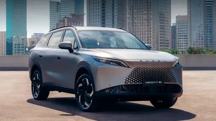 OMODA 7 1.5 SHS-P plug-in Hybrid